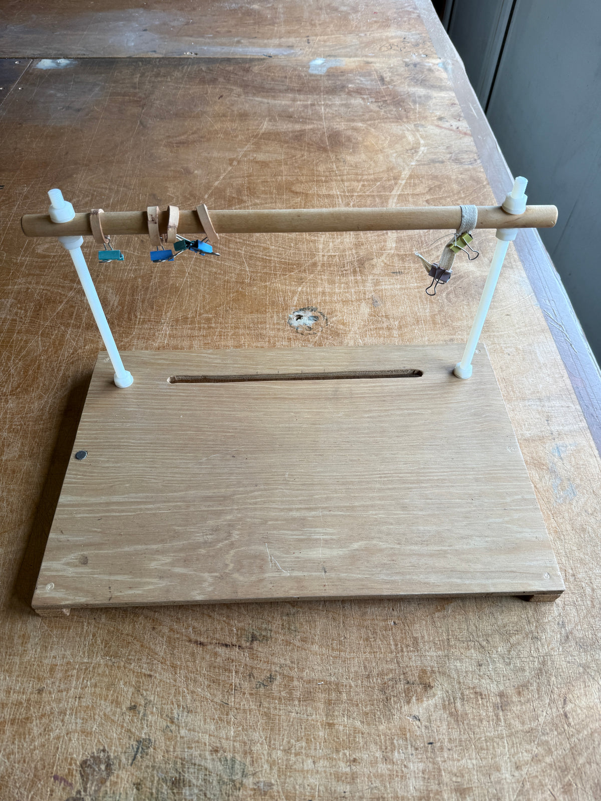 Second Hand - Sewing Frame