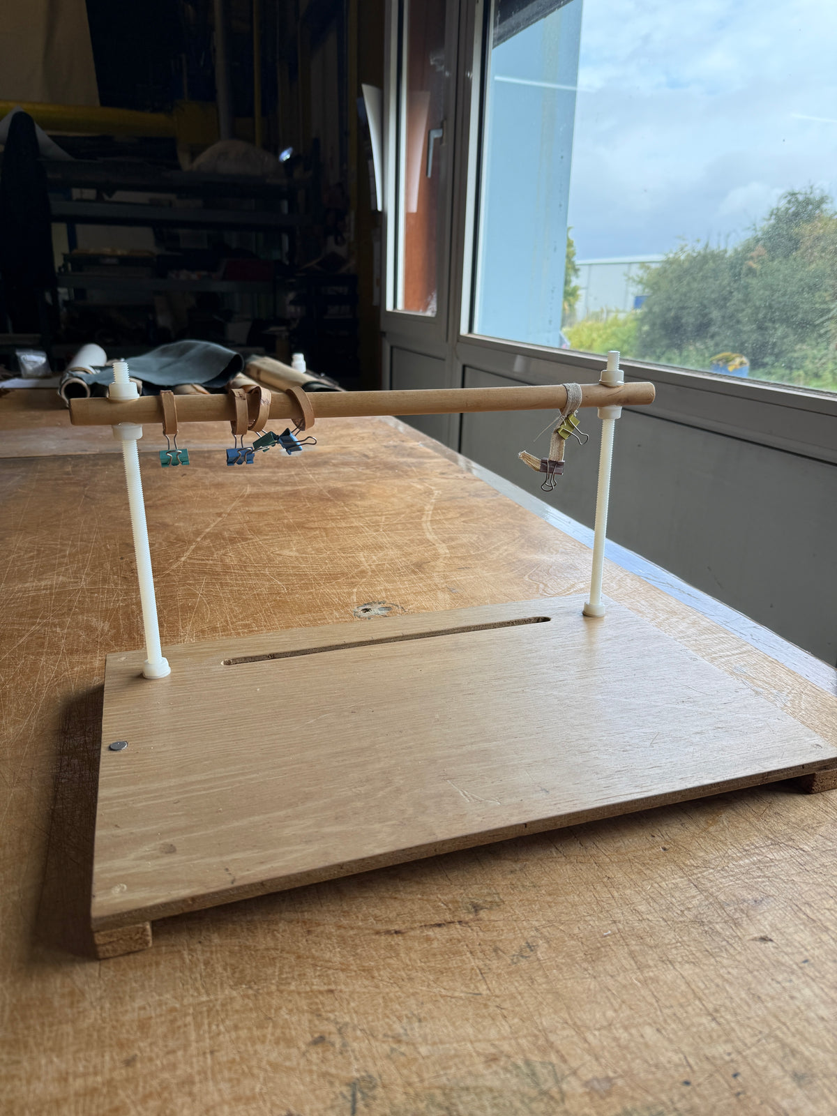 Second Hand - Sewing Frame