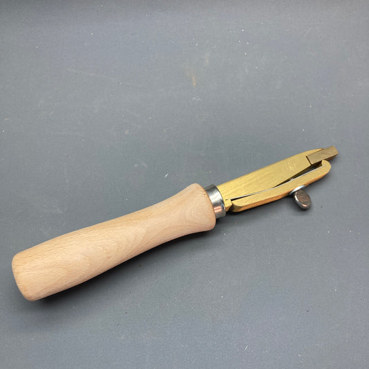 Single Piece Type Holder