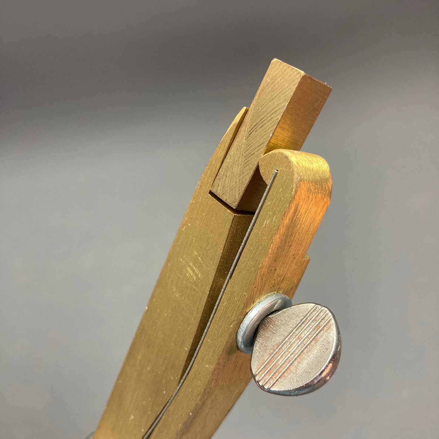 Single Piece Type Holder