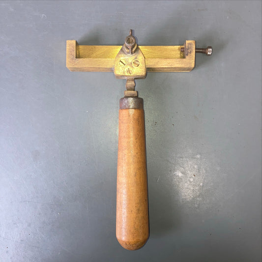 Incomplete Type Holder 4"