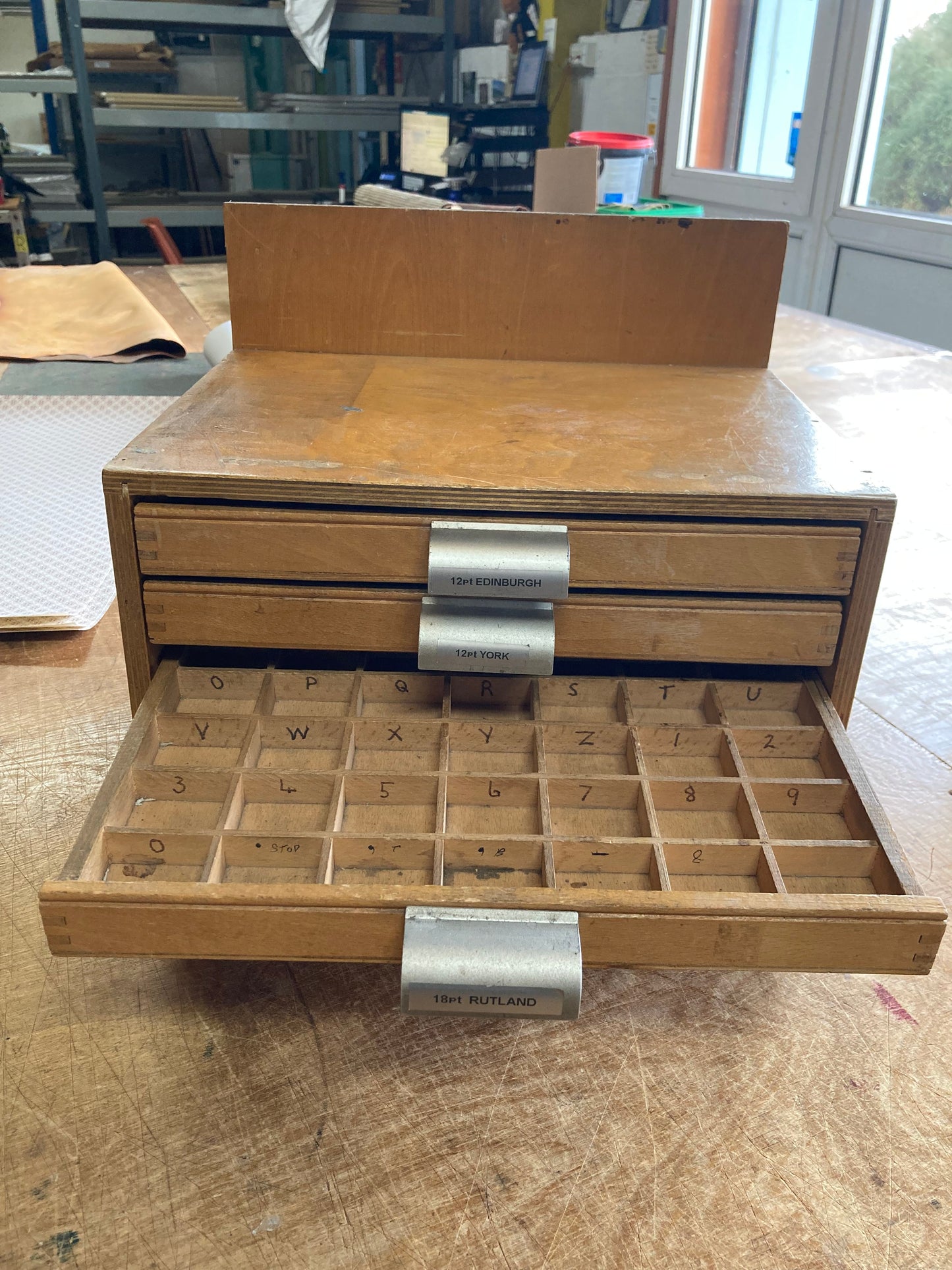 Type Cabinet