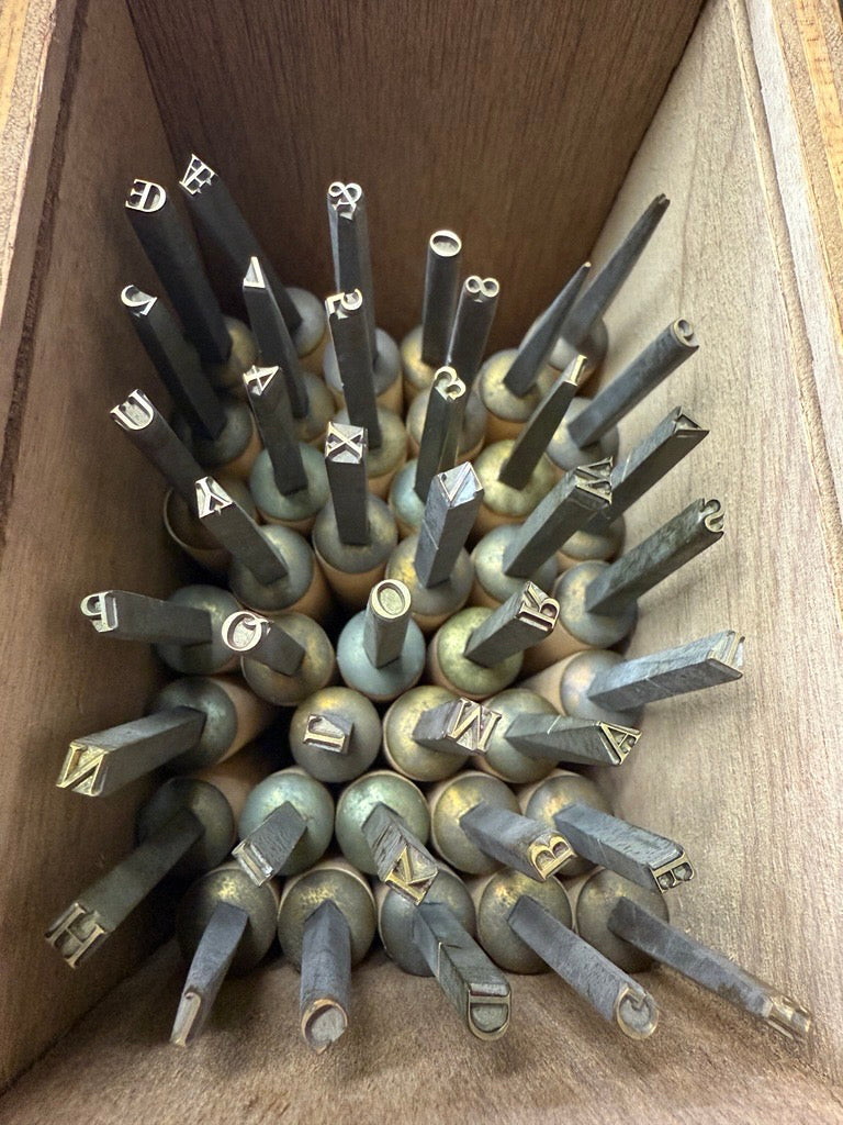 14pt York - Handle Letters