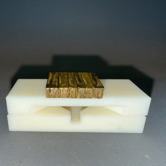 Approx. Elizabethan Type Set 18pt