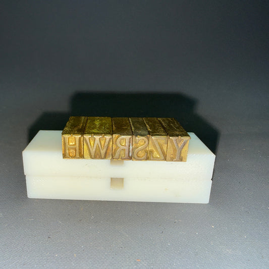 Approx. Elizabethan Type Set 26pt